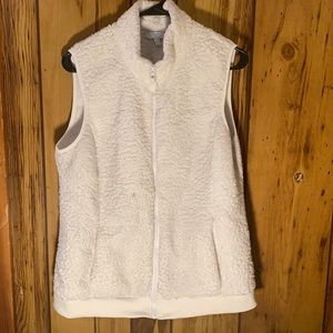 TIME & TRU ZIP-UP VEST